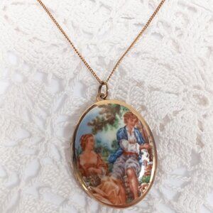 Gorgeous Vintage Gold-Tone Locket Necklace Pendant